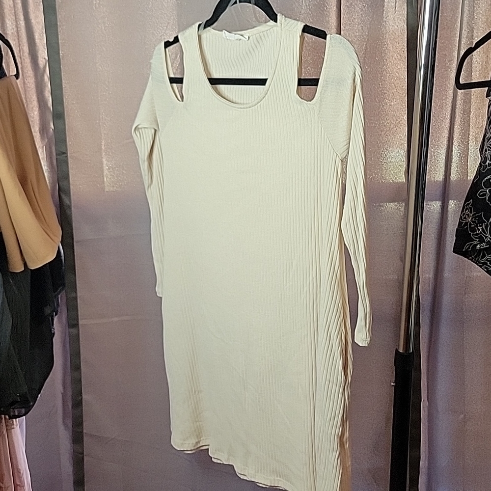 Peach love by California tunic size sm, beige